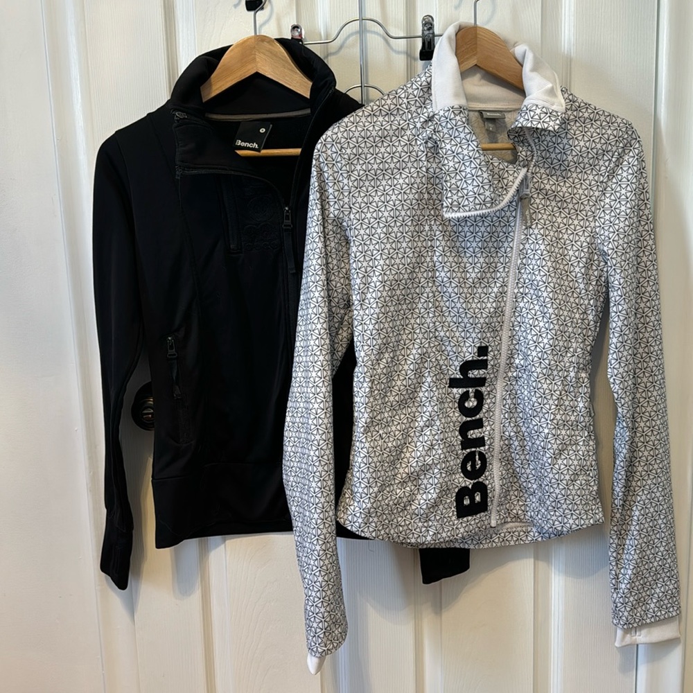 Excellent condition bench sweaters
